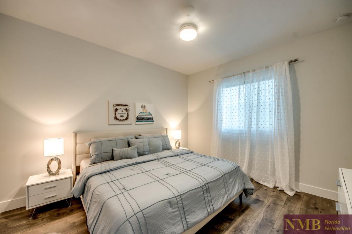 Ferienhaus-Cape-Coral-Sanisbar Breeze_49-Bedroom-3